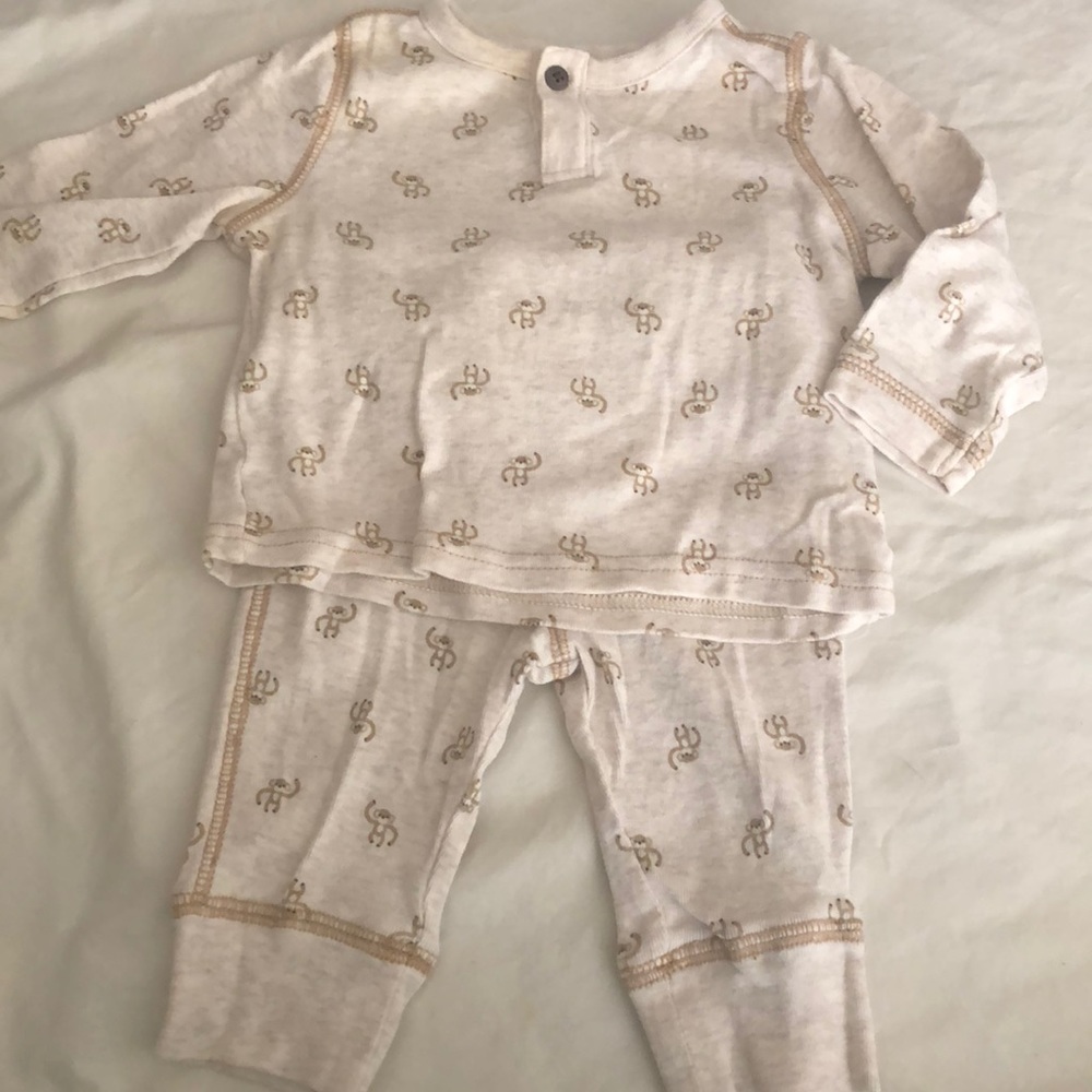 Old Navy Monkey outfit 3-6 mo